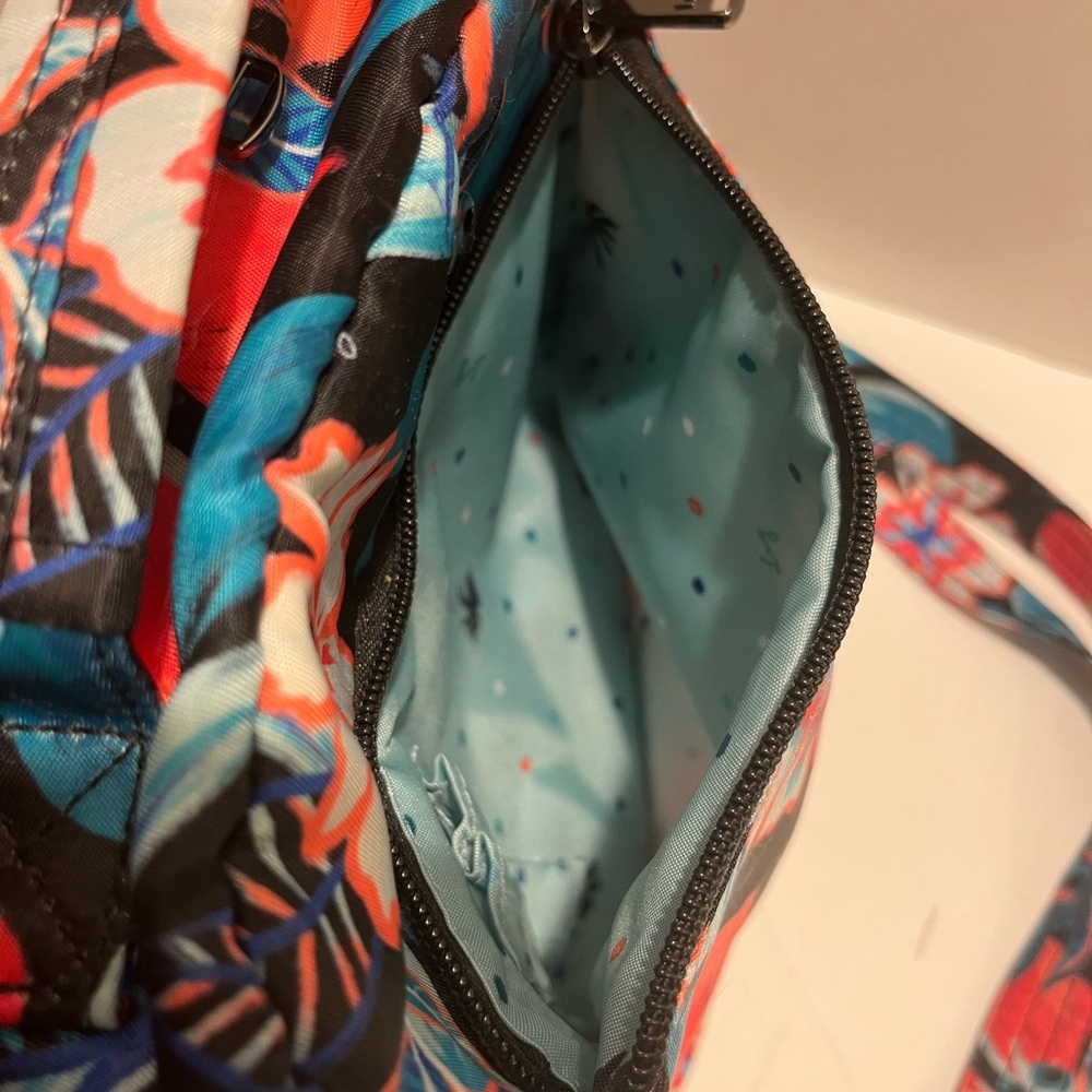 Lug Ranger Red and Blue Crossbody Bag with Adjustable Strap - Picture 12 of 16